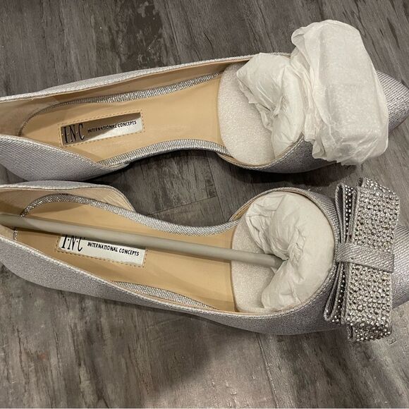 NWT INC International Concepts Women's Silver Bow Flats size 8 - Picture 4 of 12